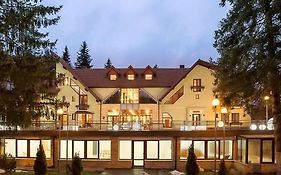 Vila Pinul Si Mesteacanul